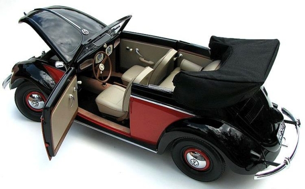 Sun Star Volkswagen Beetle Convertible 1949 DieCast Model in original box (6657)